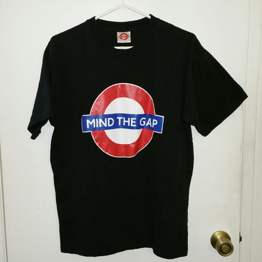 Mind The Gap London Underground cotton T-shirt